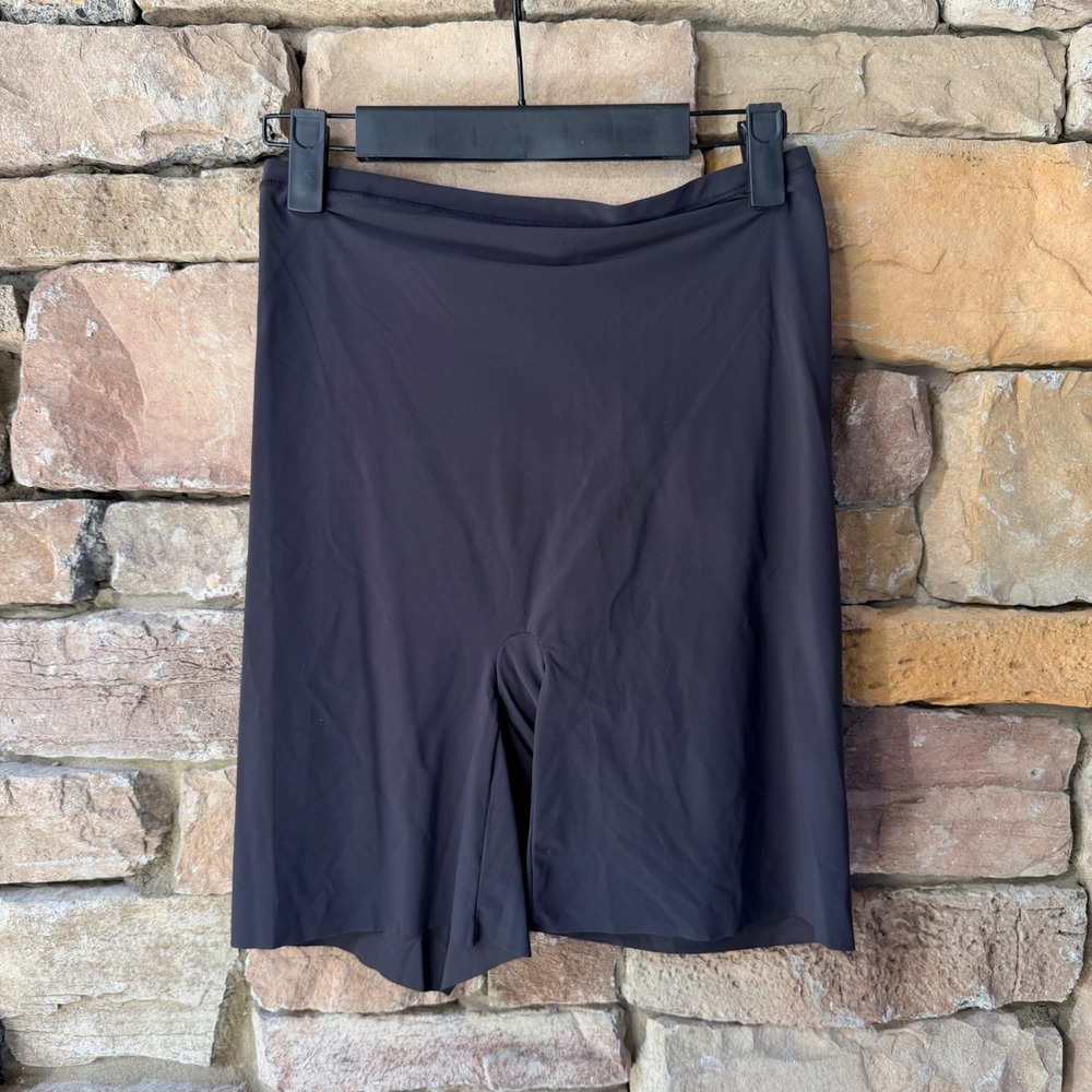 Maidenform Women XL Shapewear Shorts Black High Waist Seamless Smoothing 0122HU